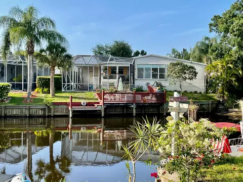 222 SE Paradise Pl, Stuart, FL 34997 photo 4