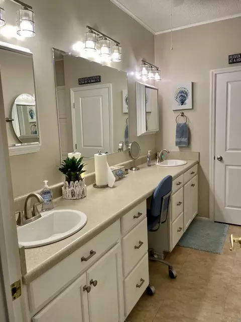 222 SE Paradise Pl, Stuart, FL 34997 photo 22