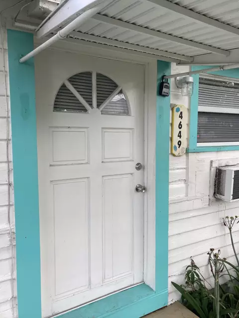 4649 SE May Ave, Stuart, FL 34997 photo 2