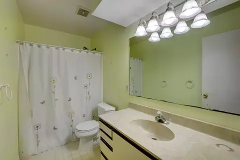 1230 SE Parkview Pl #D9, Stuart, FL 34994 photo 21