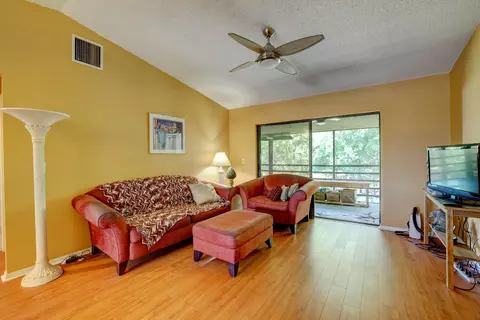1230 SE Parkview Pl #D9, Stuart, FL 34994 photo 6
