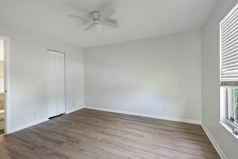 21 Maplecrest Cir, Jupiter, FL 33458 photo 9