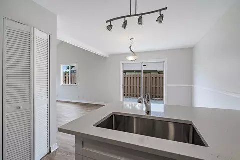 21 Maplecrest Cir, Jupiter, FL 33458 photo 7