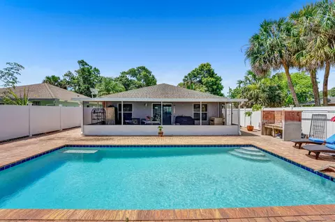 6745 2nd St, Jupiter, FL 33458 photo 1