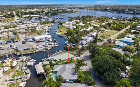 4037 SE Barcelona St, Stuart, FL 34997 photo 4