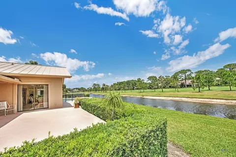 5030 SE Burning Tree Cir, Stuart, FL 34997 photo 3