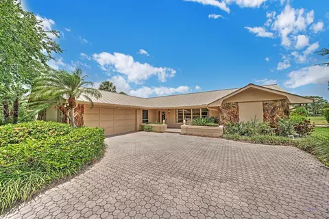 5030 SE Burning Tree Cir, Stuart, FL 34997 photo 2