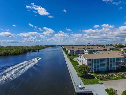 150 Horizons E #310, Boynton Beach, FL 33435 photo 2