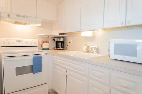 150 Horizons E #310, Boynton Beach, FL 33435 photo 20