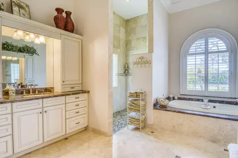 18806 SE Old Trail Dr E, Jupiter, FL 33478 photo 32
