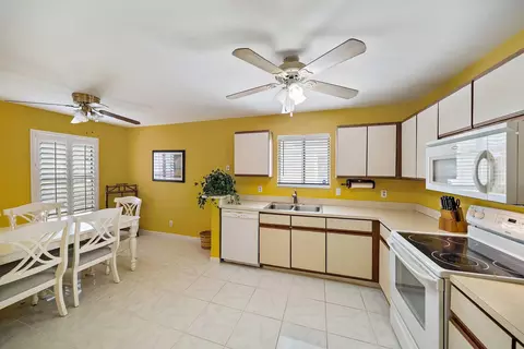 51 Maplecrest Cir, Jupiter, FL 33458 photo 7