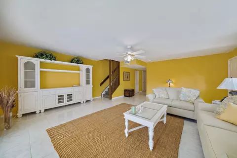 51 Maplecrest Cir, Jupiter, FL 33458 photo 11