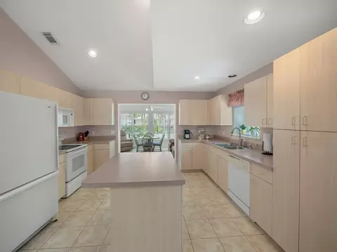 6352 SE Windsong Ln, Stuart, FL 34997 photo 7