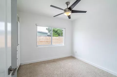 1084 W 65th St, Hialeah, FL 33012 photo 11