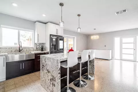 1084 W 65th St, Hialeah, FL 33012 photo 7