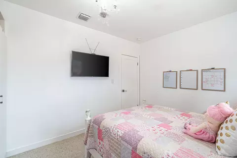 1084 W 65th St, Hialeah, FL 33012 photo 17