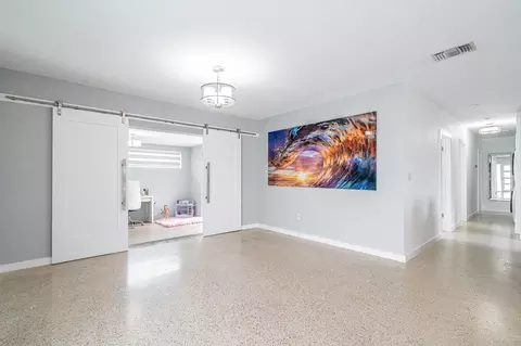 1084 W 65th St, Hialeah, FL 33012 photo 5