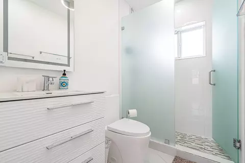 1084 W 65th St, Hialeah, FL 33012 photo 19