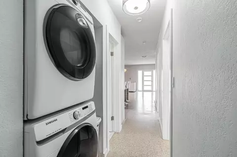 1084 W 65th St, Hialeah, FL 33012 photo 13