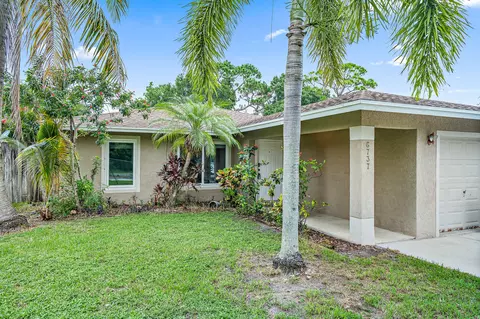 6737 1st St, Jupiter, FL 33458 photo 1