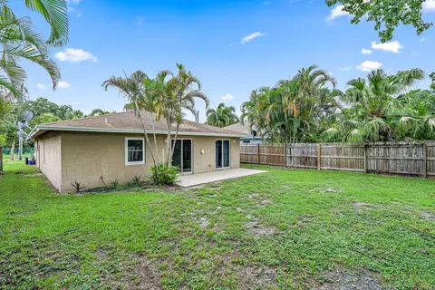 6737 1st St, Jupiter, FL 33458 photo 16