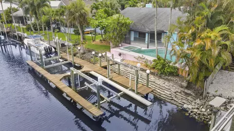 715 SW Salerno Rd, Stuart, FL 34997 photo 4