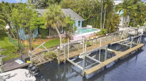 715 SW Salerno Rd, Stuart, FL 34997 photo 6