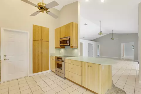 715 SW Salerno Rd, Stuart, FL 34997 photo 15