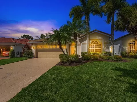 7181 SE Magellan Ln, Stuart, FL 34997 photo 2