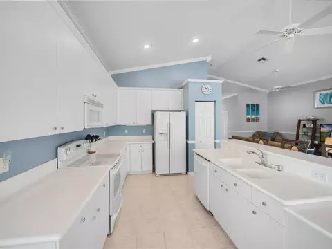 7181 SE Magellan Ln, Stuart, FL 34997 photo 13