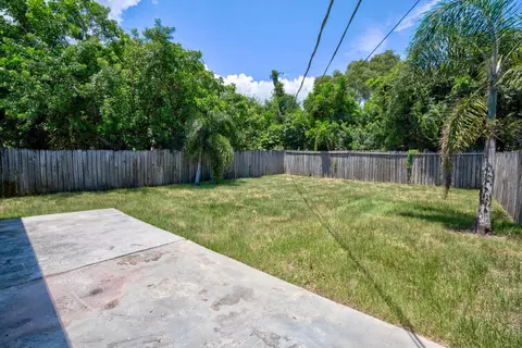 3059 SE Amherst St, Stuart, FL 34997 photo 8