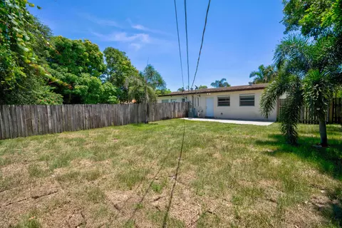 3059 SE Amherst St, Stuart, FL 34997 photo 5