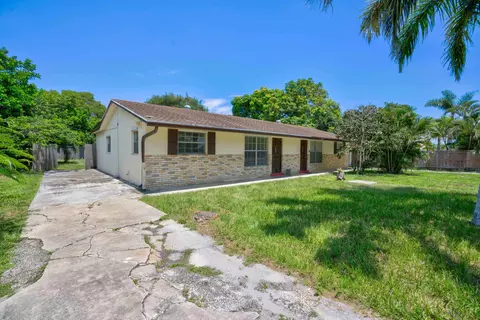 3059 SE Amherst St, Stuart, FL 34997 photo 2