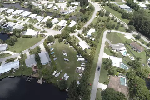 251 SE Paradise Pl, Stuart, FL 34997 photo 44