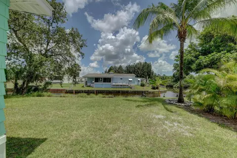 251 SE Paradise Pl, Stuart, FL 34997 photo 7