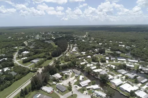 251 SE Paradise Pl, Stuart, FL 34997 photo 40