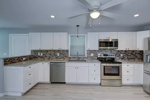 251 SE Paradise Pl, Stuart, FL 34997 photo 14