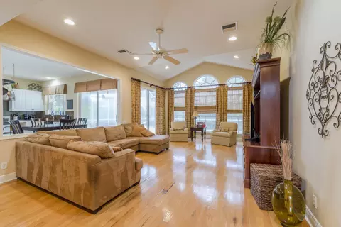 472 Oriole Pt, Jupiter, FL 33458 photo 3