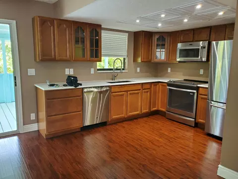 6451 SE Phillips Bend Ave, Stuart, FL 34997 photo 2