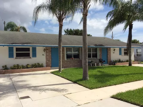 909-911 Seneca St, Jupiter, FL 33458 photo 2