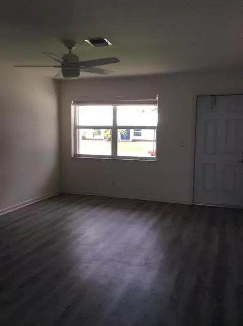 909-911 Seneca St, Jupiter, FL 33458 photo 19