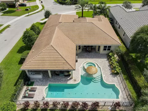 7186 SW Quiet River Ct, Stuart, FL 34997 photo 2