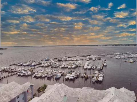 815 NW Flagler Ave #401, Stuart, FL 34994 photo 1