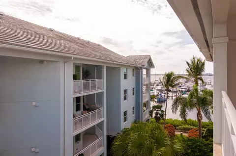 815 NW Flagler Ave #401, Stuart, FL 34994 photo 19