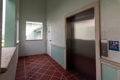 815 NW Flagler Ave #401, Stuart, FL 34994 photo 23