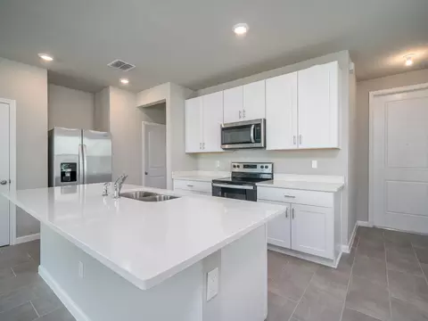335 SE Halifax Ln, Stuart, FL 34994 photo 4