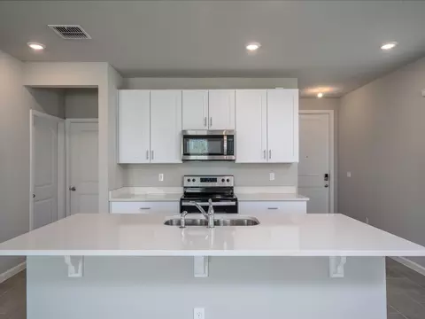 335 SE Halifax Ln, Stuart, FL 34994 photo 6