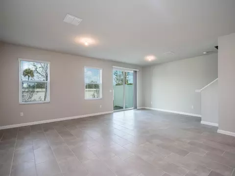 335 SE Halifax Ln, Stuart, FL 34994 photo 2