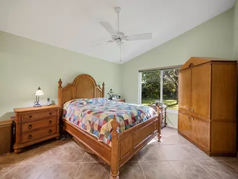 77 Maple Ln, Boynton Beach, FL 33436 photo 8