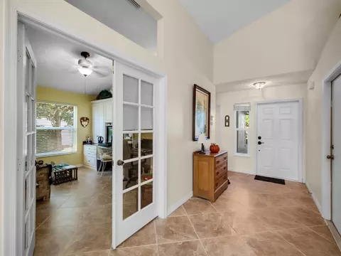 77 Maple Ln, Boynton Beach, FL 33436 photo 3